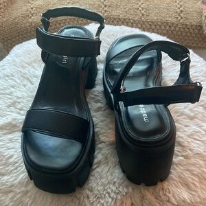 Black madden girl sandals